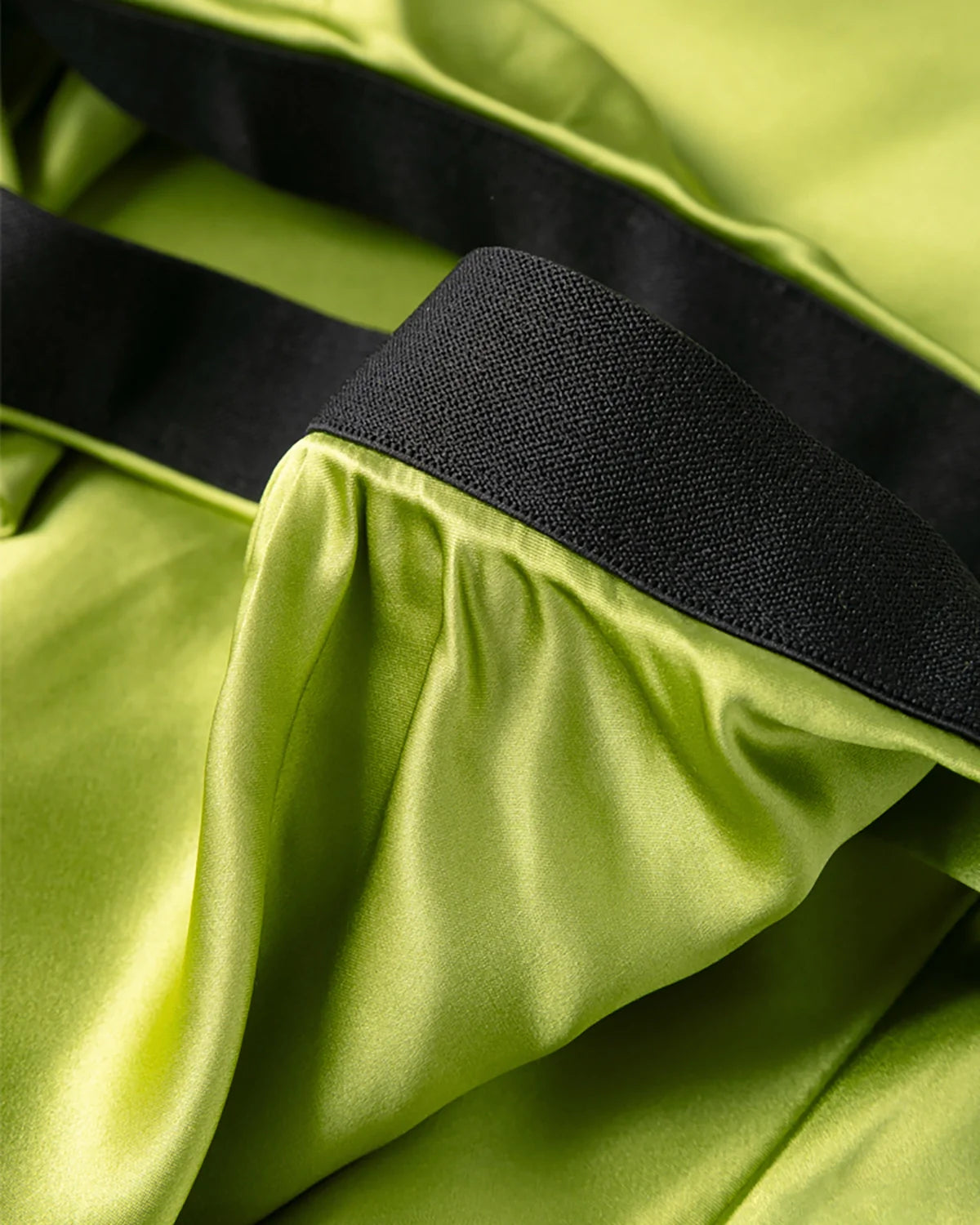 22 Momme Silk Midi Skirt